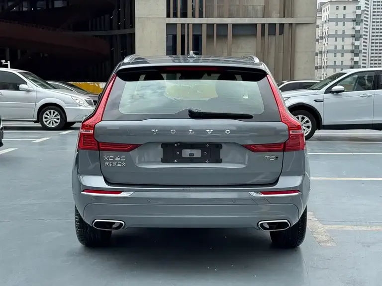 Volvo XC60 T5 4 WD Smart Ease Luxury