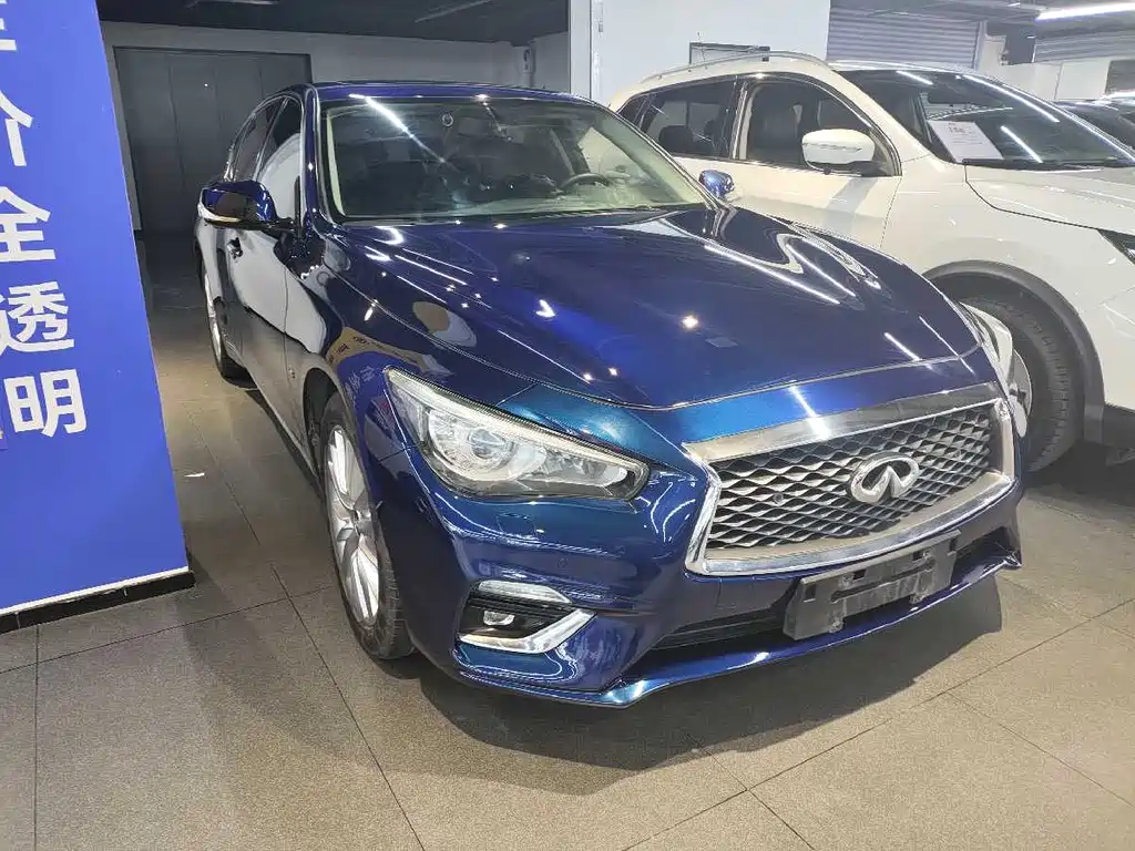 Infiniti Q50 L 2.0 T Progressive Enjoyment CN-VI