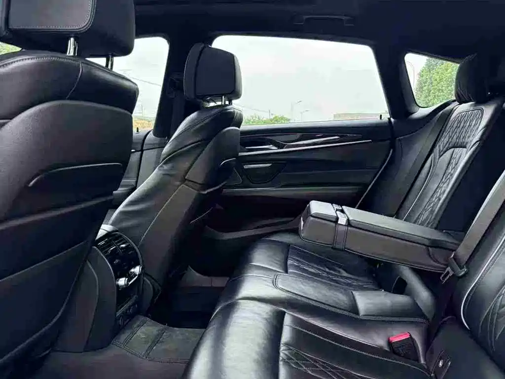 BMW 6 Series GT 640 i xDrive M Sport Package