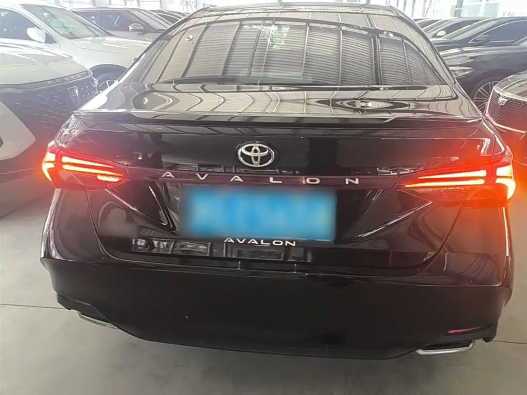 Avalon 2.5 L Luxury