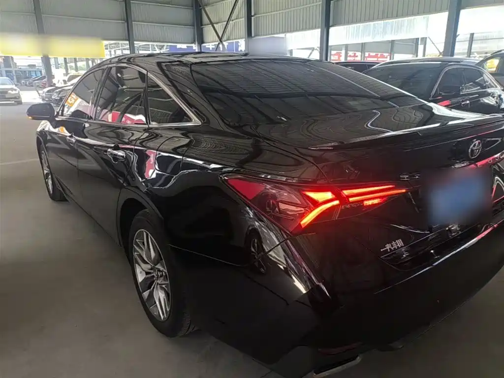 Avalon 2.5 L Luxury