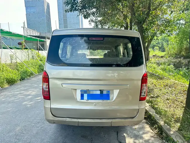 Wuling Rongguang V 1.5 L Standard