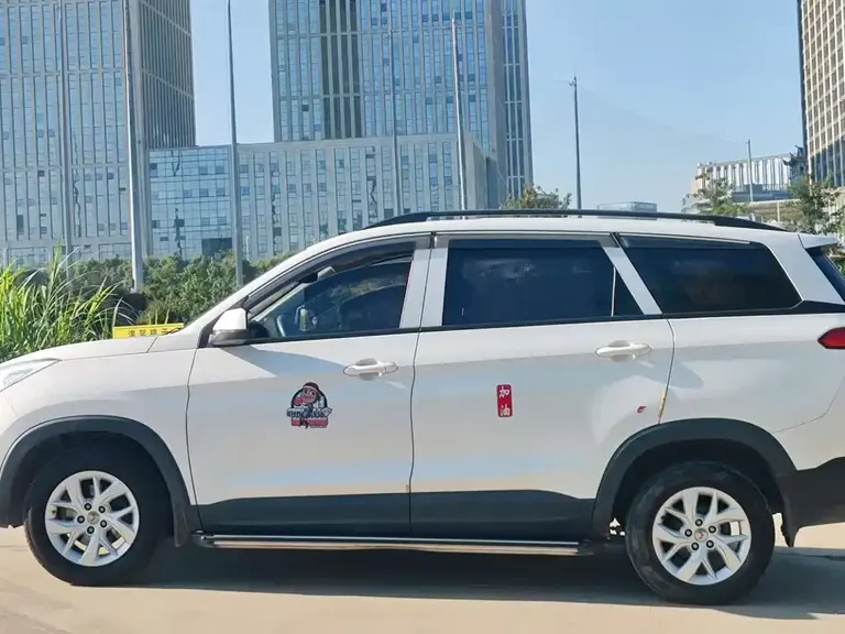 Wuling Hongguang S3 1.5 L Manual Standard CN-V