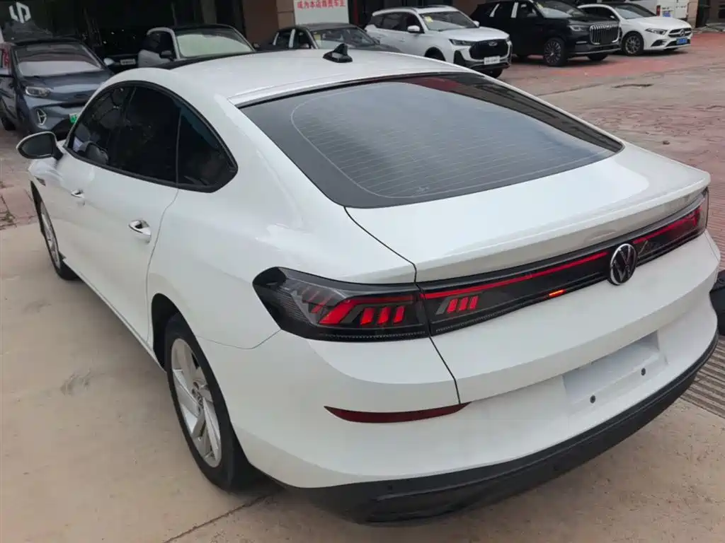 Lamando Lamando L 280 TSI DSG Dazzle Hot