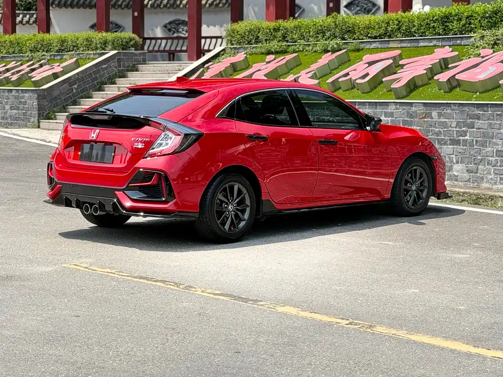 Civic HATCHBACK 220 TURBO CVT New Sharp Control