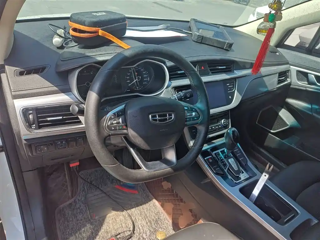 Emgrand GS 1.4 T CVT Elegant