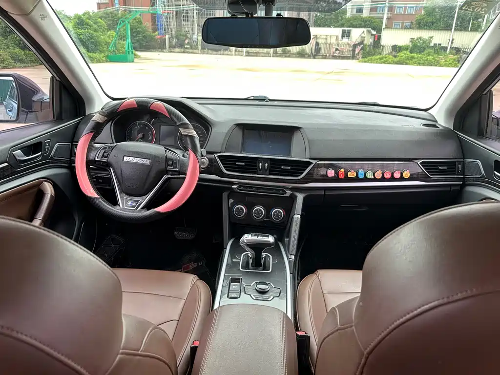 Haval H6 Blue Label Sport 1.5 T Auto 2 WD Distinguished
