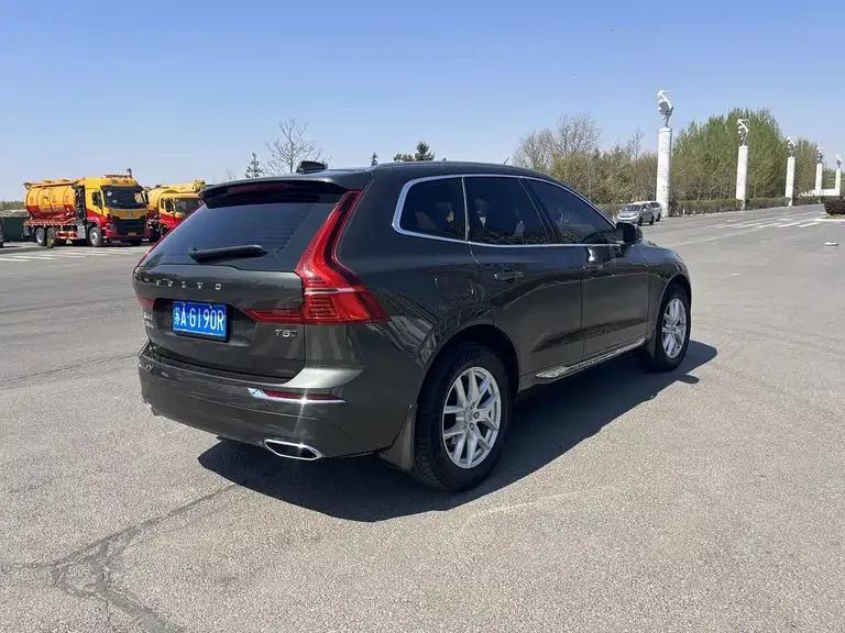 Volvo XC60 T5 4 WD Smart Ease Luxury