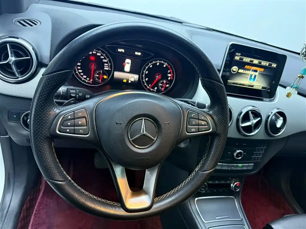 Mercedes-Benz B-Class B 200 Fashion