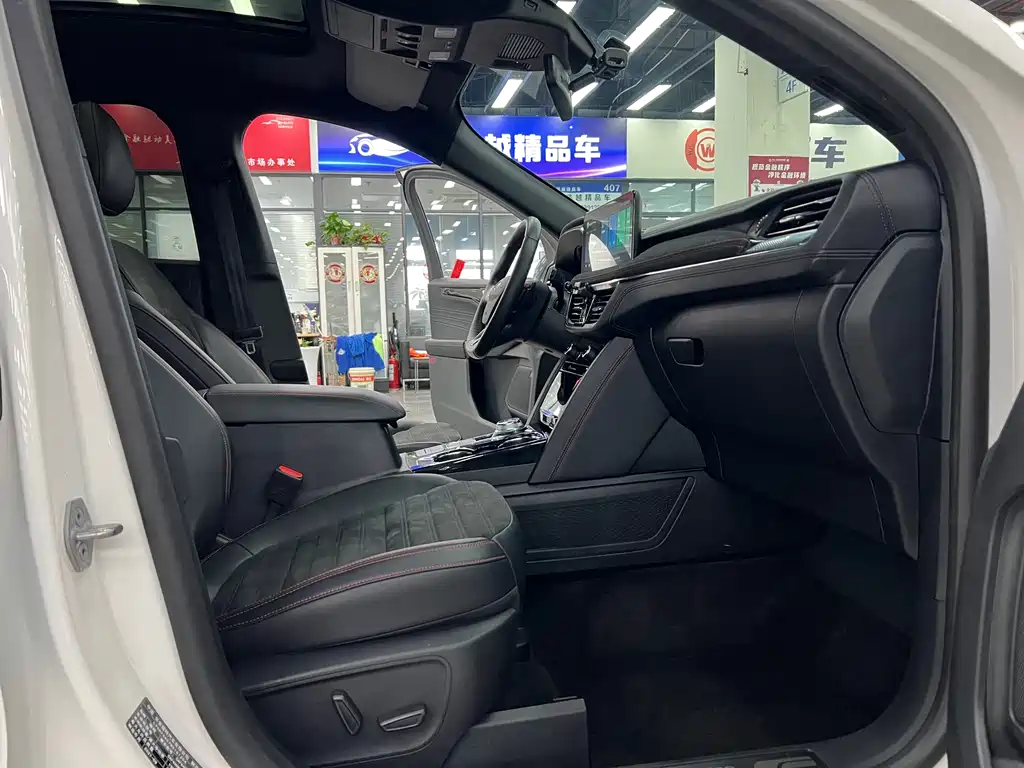 Escape EcoBoost 245 4 WD Indulge ST-LINE