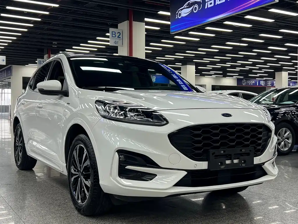 Escape EcoBoost 245 4 WD Indulge ST-LINE