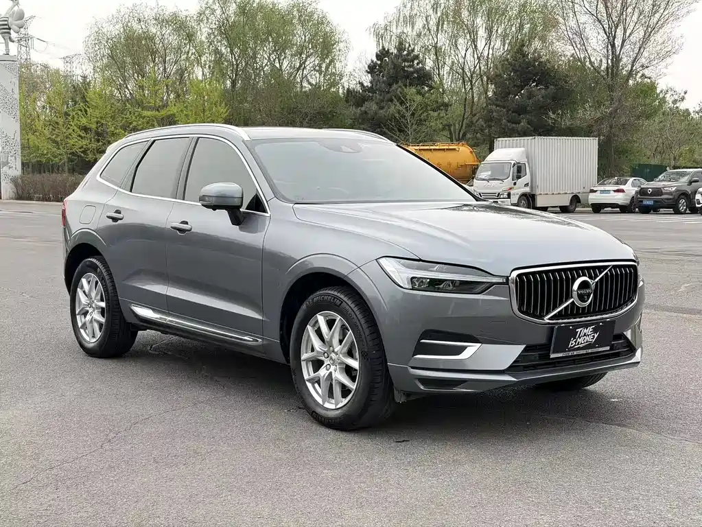 Volvo XC60 T5 4 WD Smart Ease Luxury