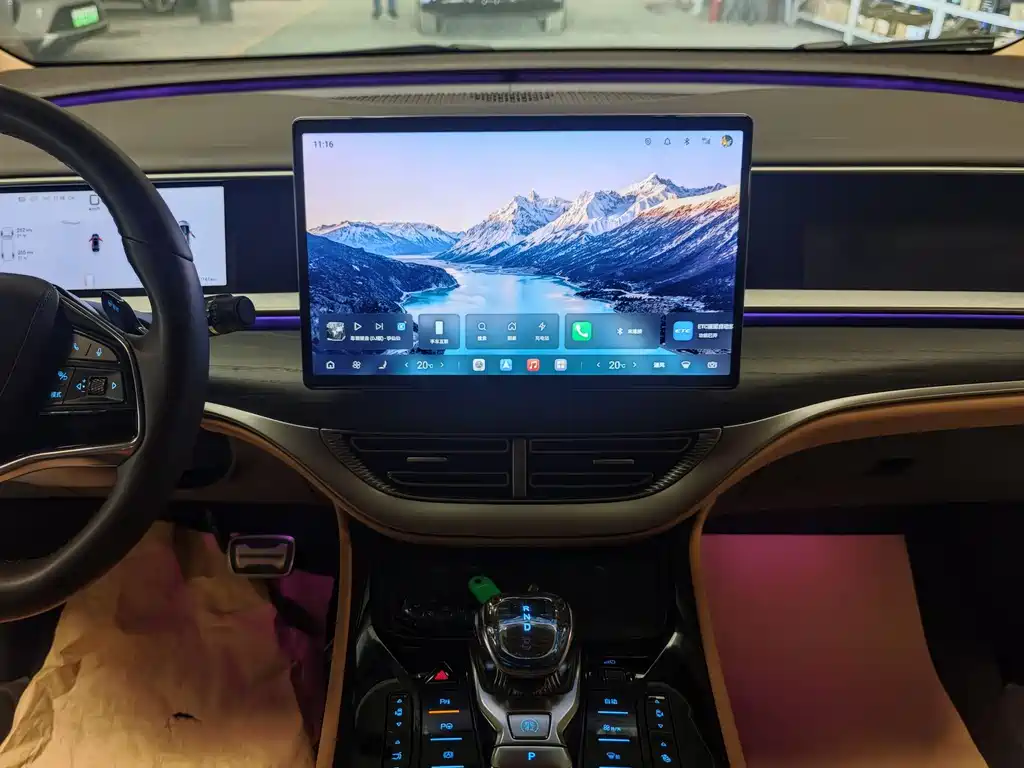 Denza D9 DM-i Smart Drive 1020 4 WD Flagship