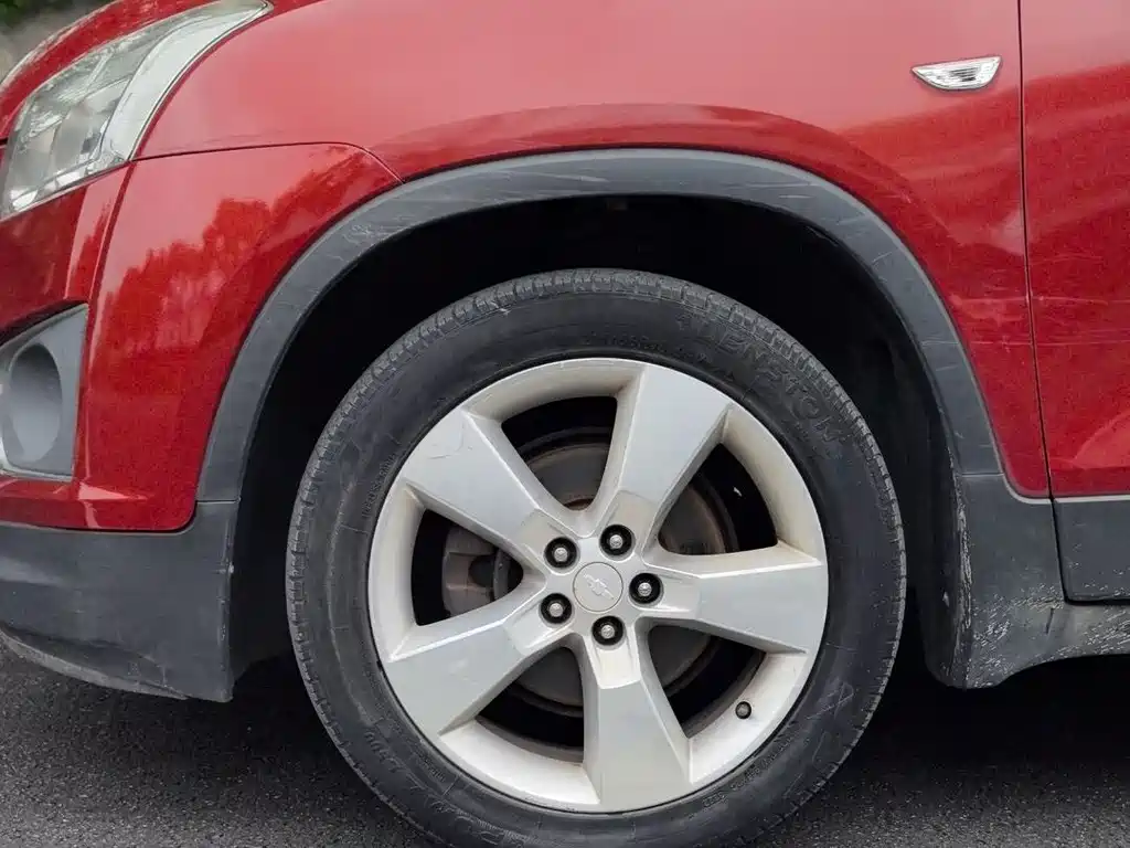 Tracker 1.4 T Auto 2 WD Luxury