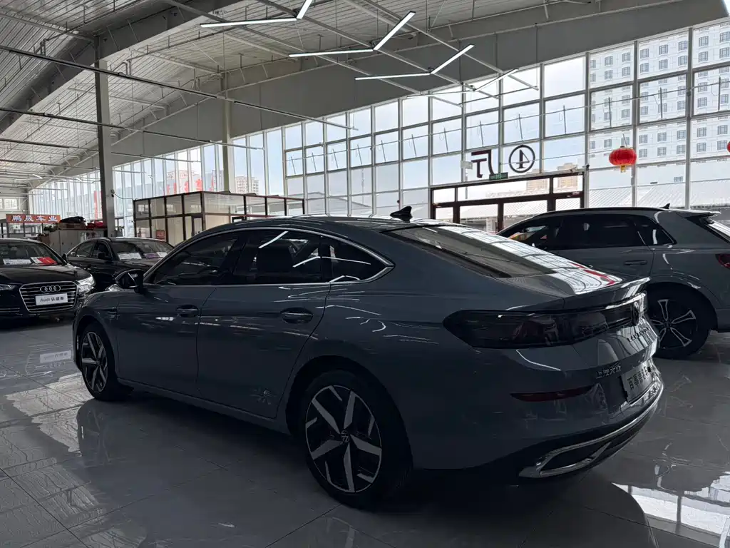 Lamando Lamando L 280 TSI DSG Spicy Cool