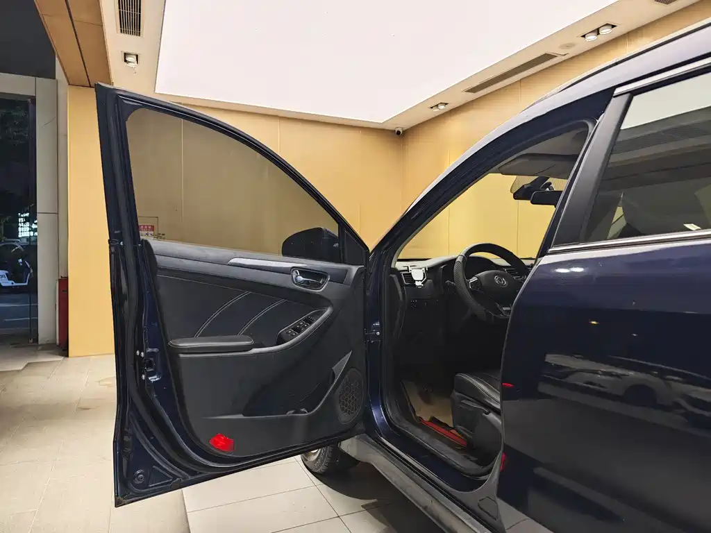 Fengguang 580 1.5 T Manual Luxury