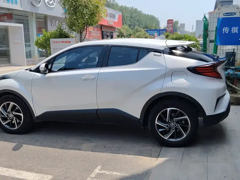 Toyota C-HR 2.0 L Luxury