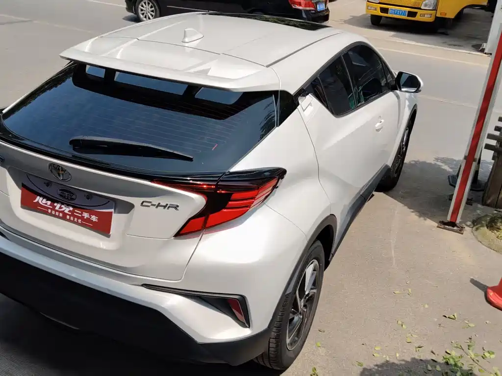 Toyota C-HR 2.0 L Luxury