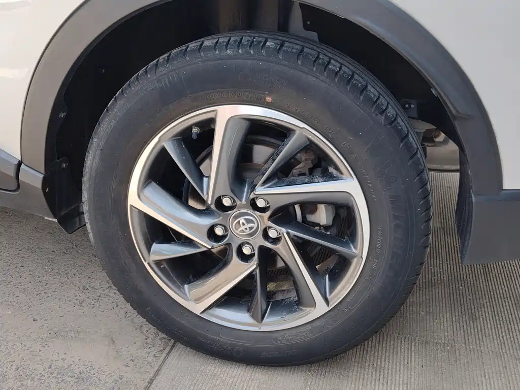 Toyota C-HR 2.0 L Luxury