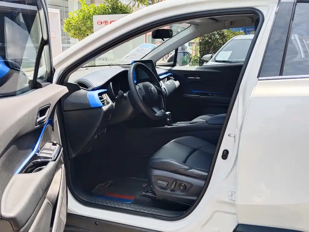 Toyota C-HR 2.0 L Luxury