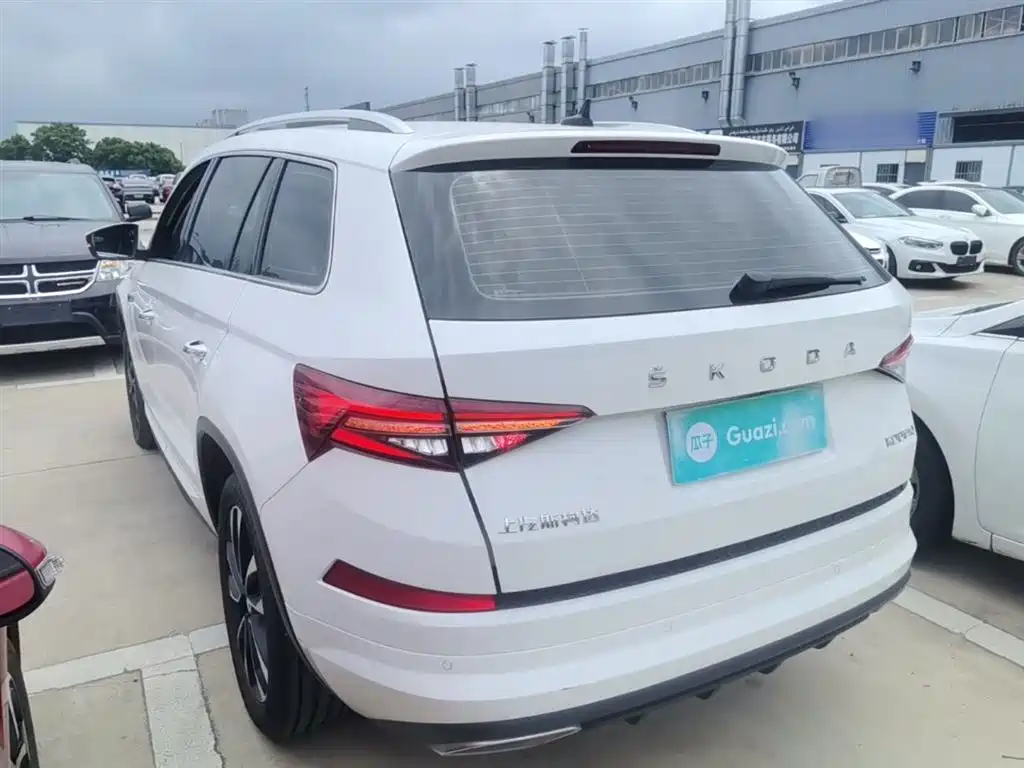 Kodiaq 柯迪亚克 2023款 TSI330 5座两驱奢享版