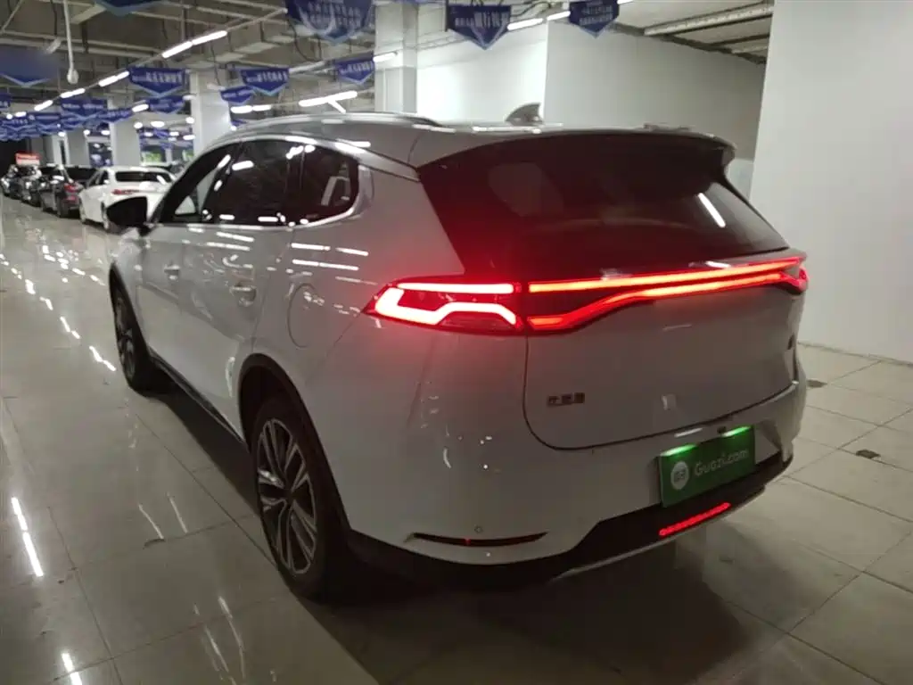Tang 2.0 T Auto Connected Honored 7-seat CN-V