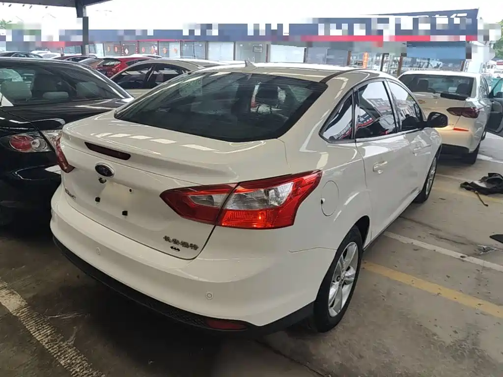 Focus Sedan 1.6 L Auto Style