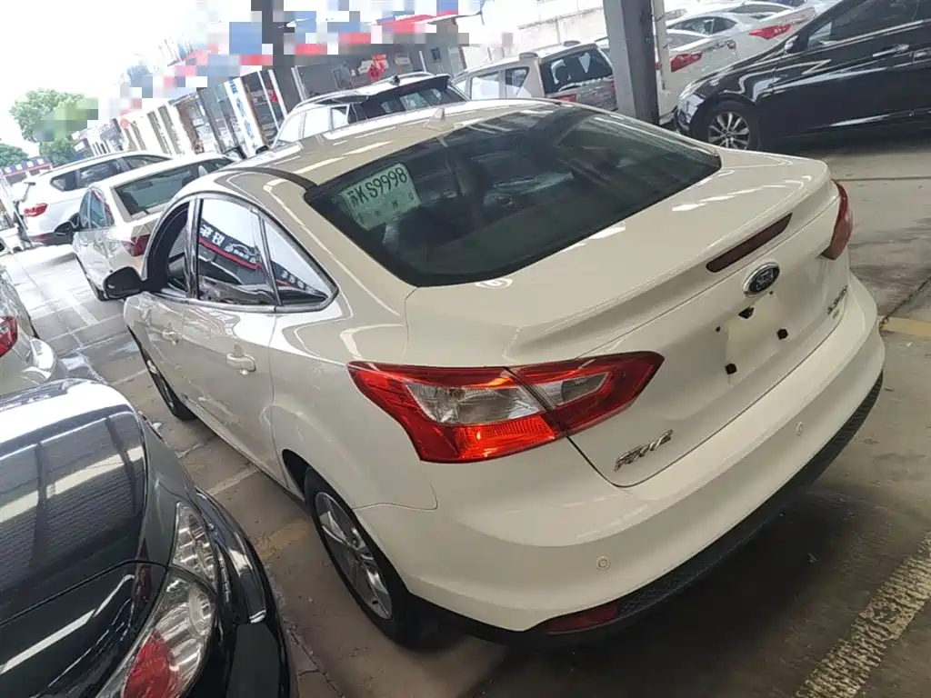 Focus Sedan 1.6 L Auto Style