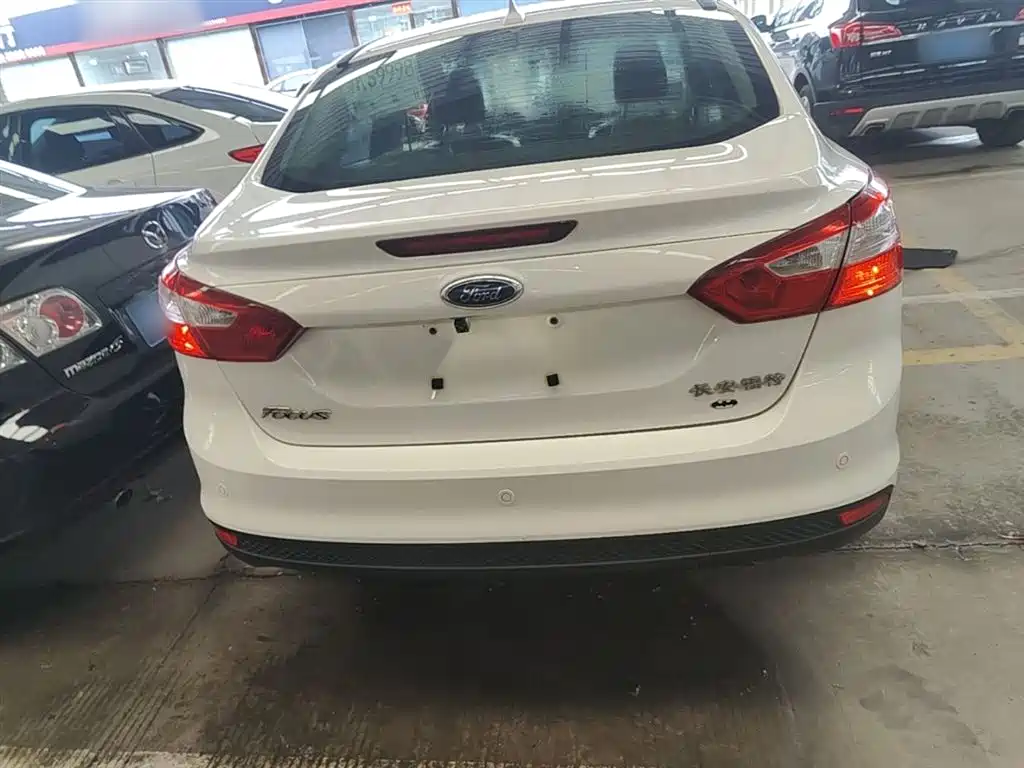 Focus Sedan 1.6 L Auto Style