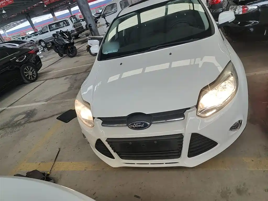 Focus Sedan 1.6 L Auto Style