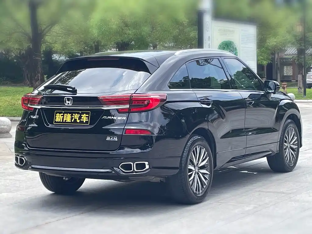 Avancier 370 TURBO 4 WD Premium