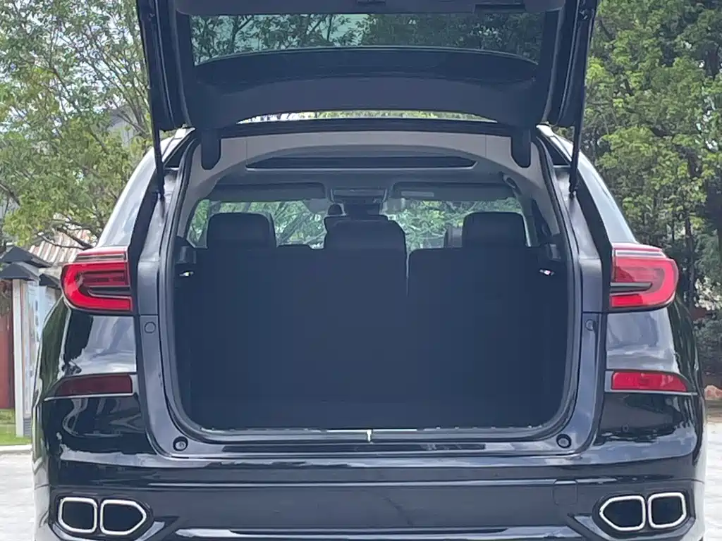 Avancier 370 TURBO 4 WD Premium
