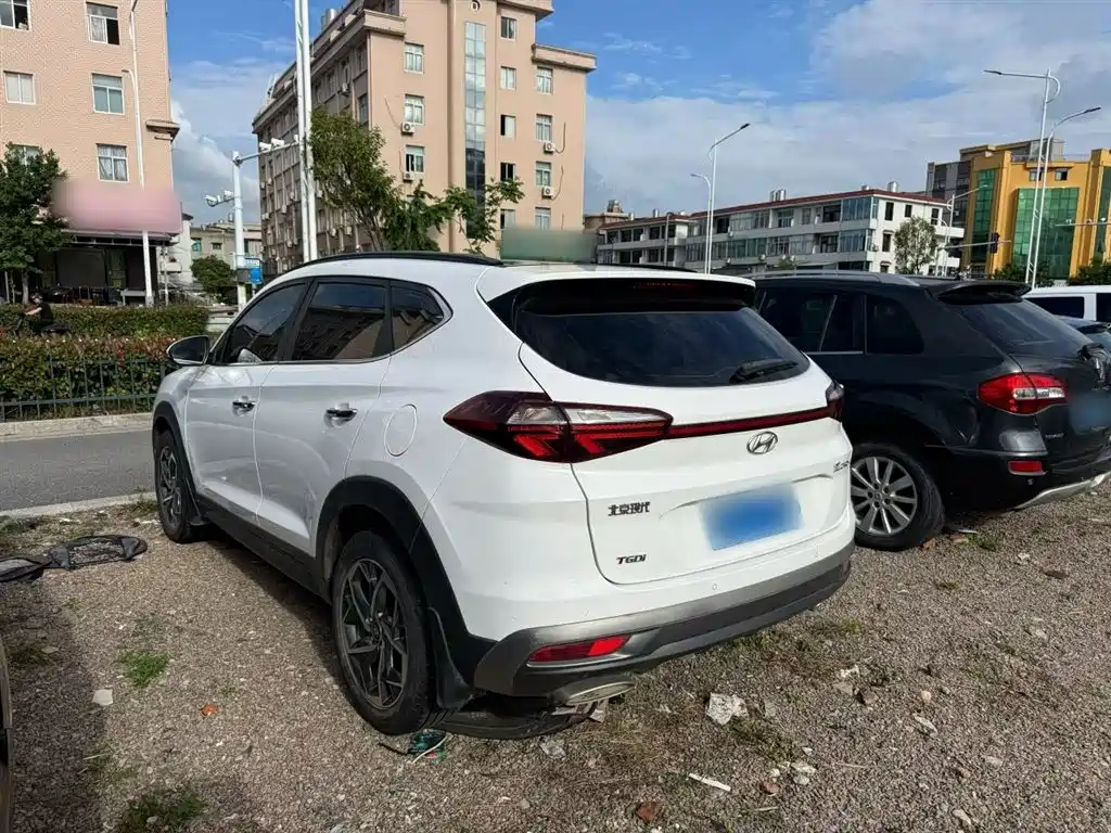 Tucson 280 TGDi 2 WD GLS Fashion CN-VI