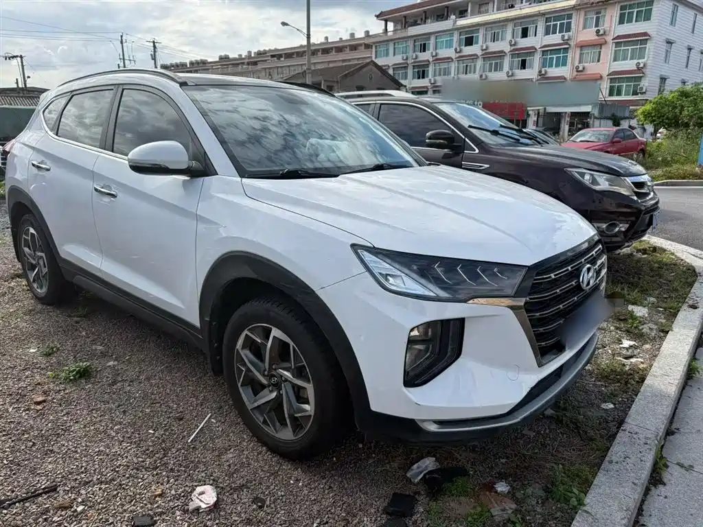 Tucson 280 TGDi 2 WD GLS Fashion CN-VI