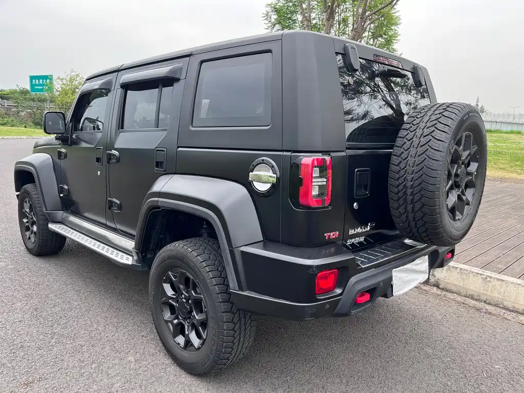 BAIC BJ40 2.0 D Auto 4 WD Blade Hero Swordsman (Front/Rear E-Lock)