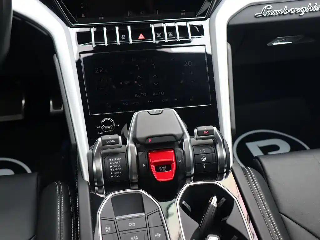 Urus 4.0 T V8