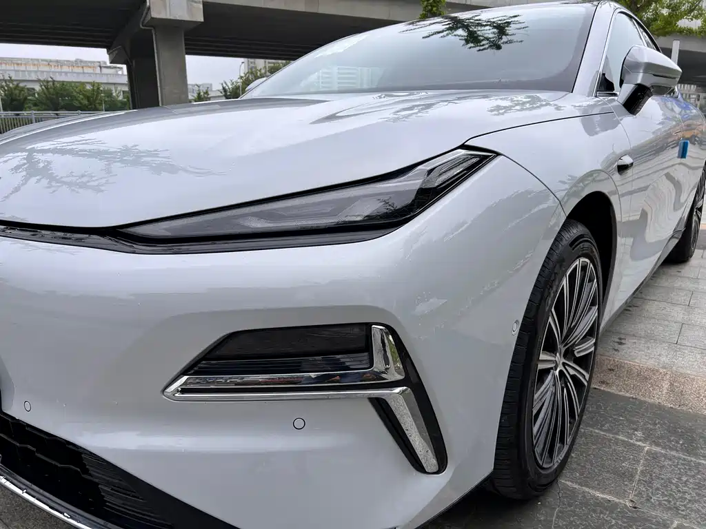 Galaxy Xingyao 8 130 km EM-i Flagship