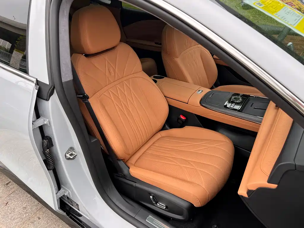 Galaxy Xingyao 8 130 km EM-i Flagship