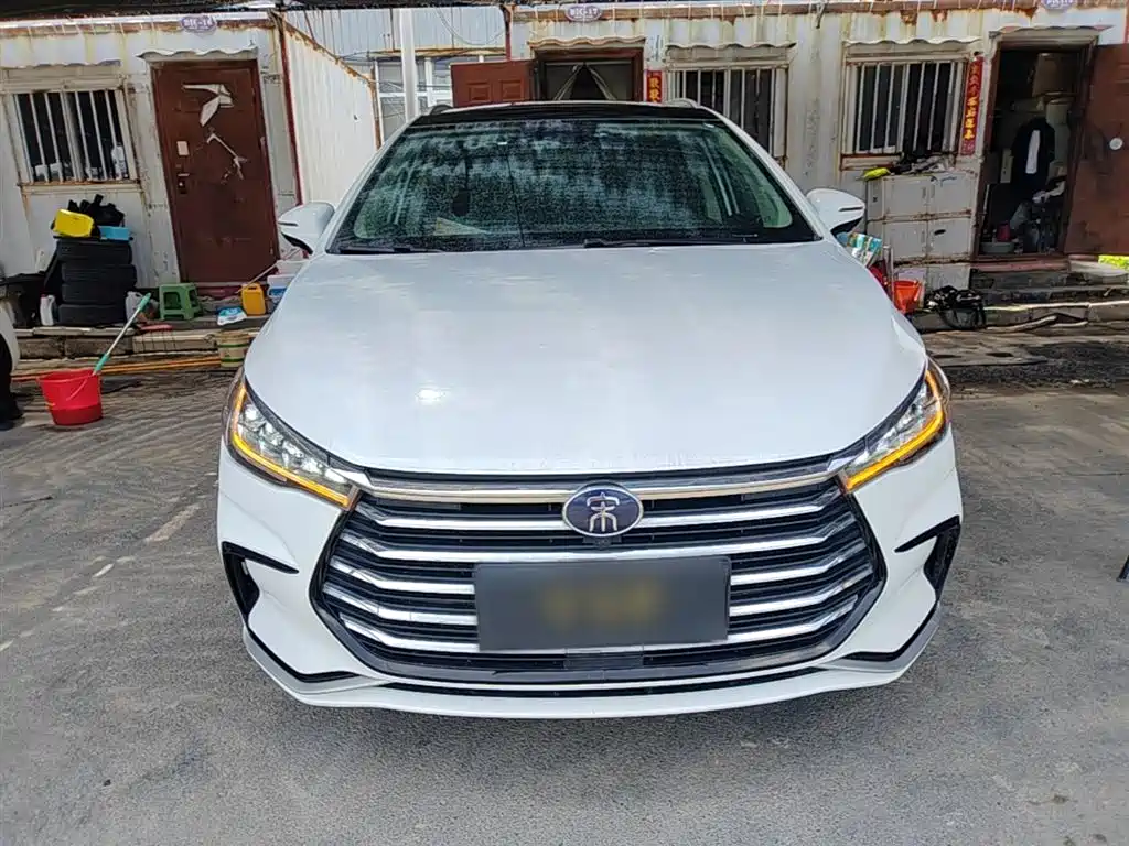 Song MAX Upgraded 1.5 T Auto Distinguished 6-seat