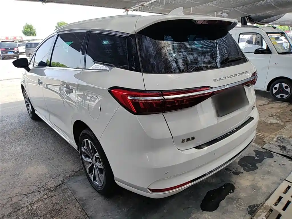 Song MAX Upgraded 1.5 T Auto Distinguished 6-seat