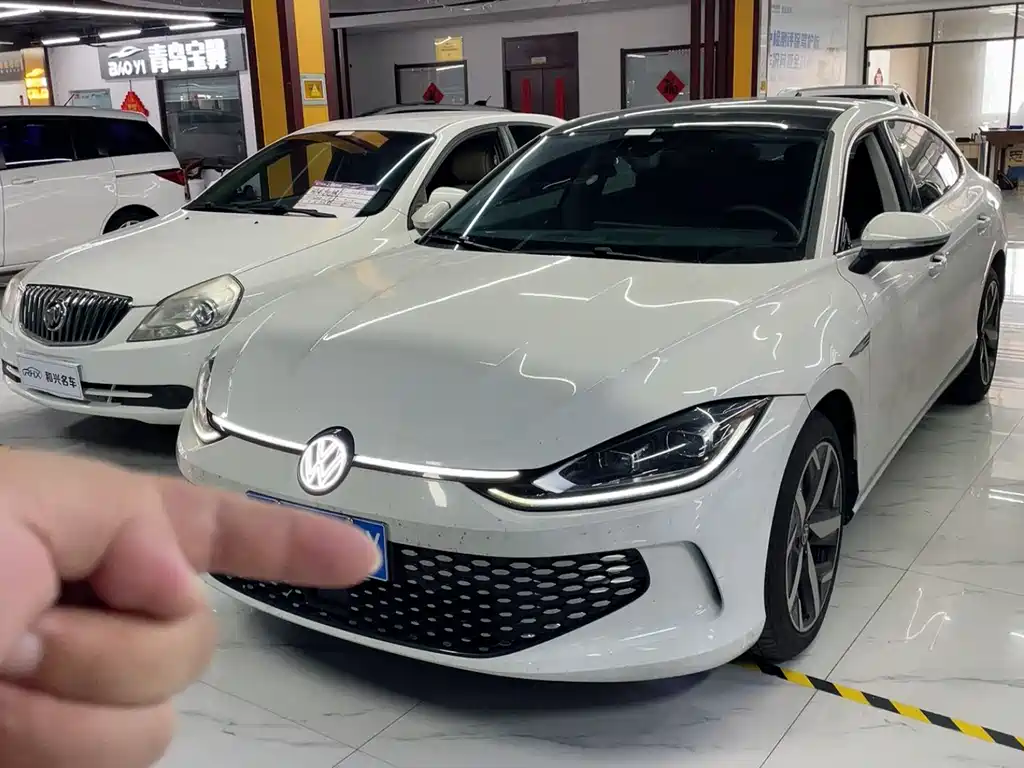 Lamando Lamando L 280 TSI DSG Spicy Cool