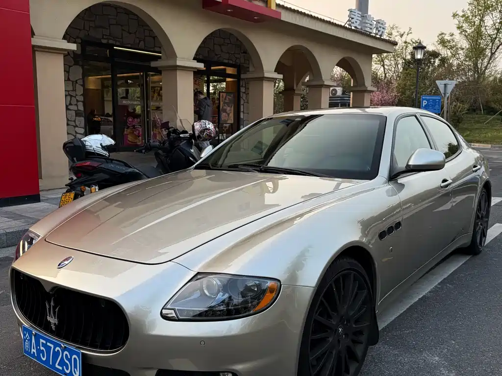 Quattroporte 4.7 L Global Honor