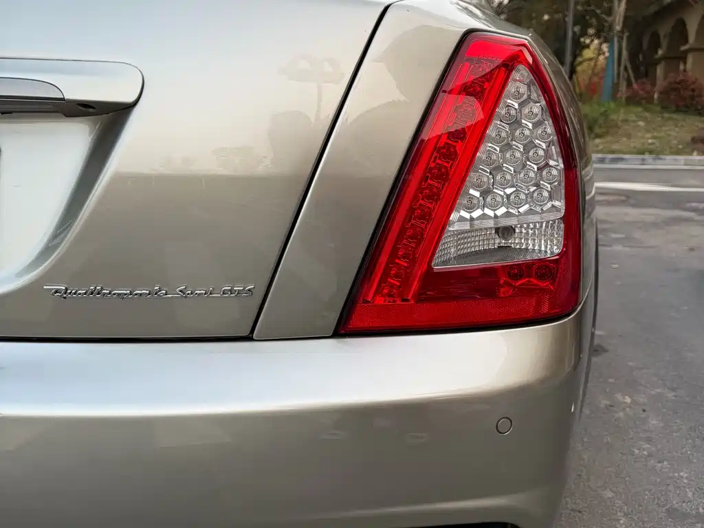 Quattroporte 4.7 L Global Honor