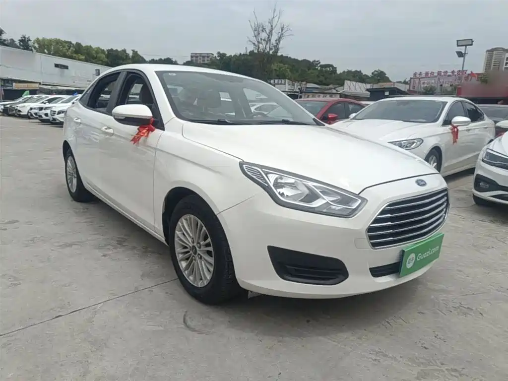 Escort Facelift 1.5 L Auto Comfort