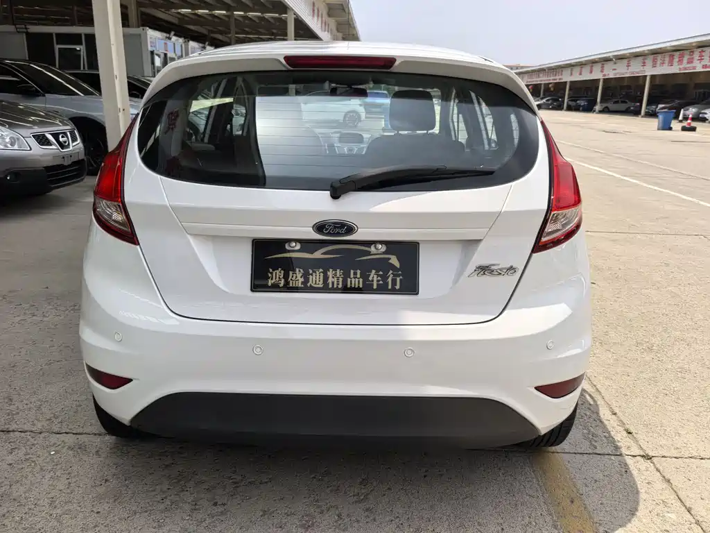Fiesta Hatchback 1.5 L Auto Fashion