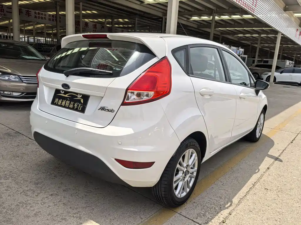 Fiesta Hatchback 1.5 L Auto Fashion