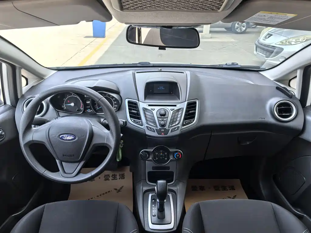 Fiesta Hatchback 1.5 L Auto Fashion