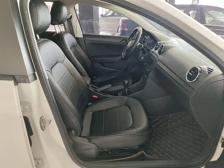 Volkswagen Jetta 1.4 L Manual Fashion
