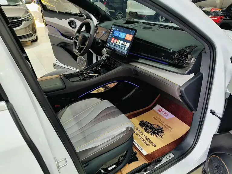 BYD Frigate 07 Glory DM-i 205 KM Flagship