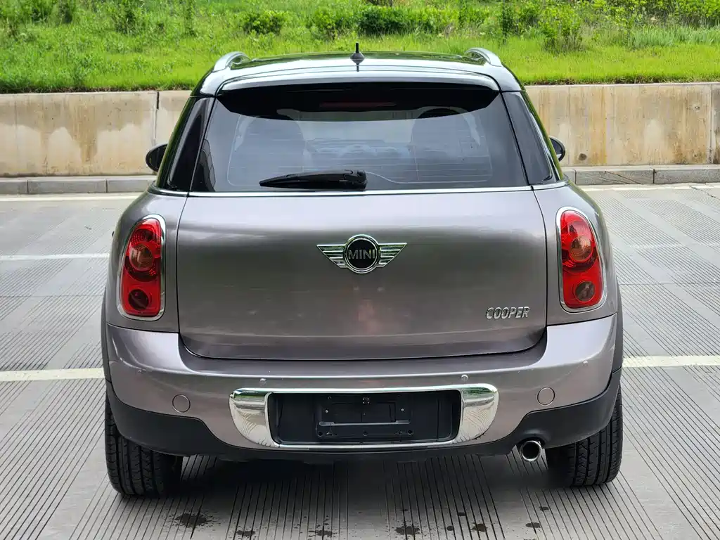 MINI COUNTRYMAN 1.6 L COOPER Fun